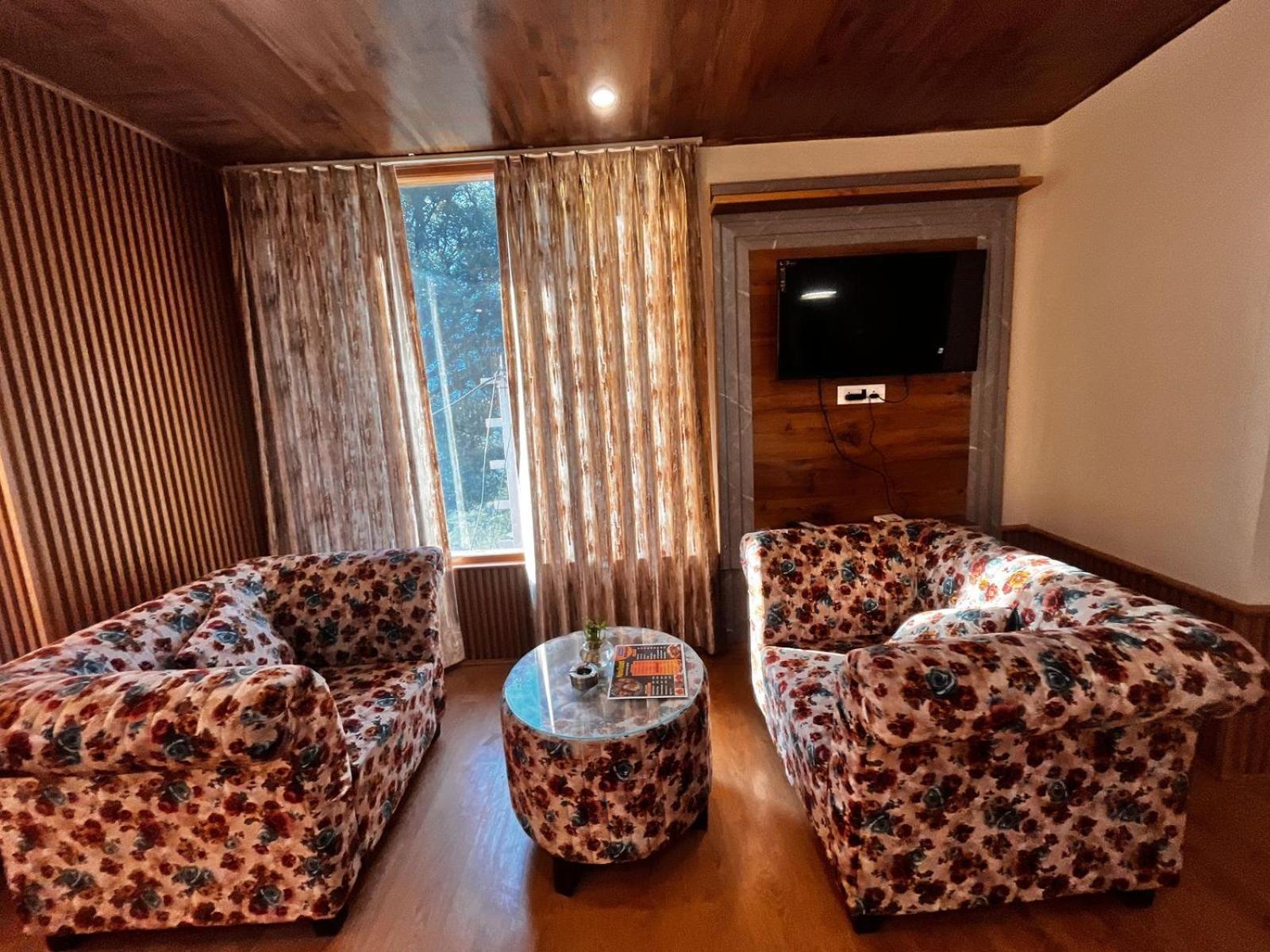 Himalayan Resort, - !! Riverside !! Big Garden With Bonfire !! Guest Preferred !! Scenic River & Mountain View !! Big Parking !! Luxury Balcony !! Playing Zone !! Of The Year *