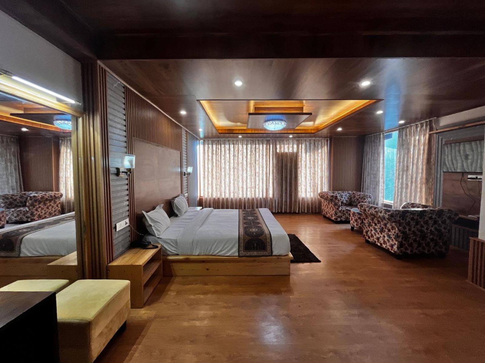 Himalayan Resort, - !! Riverside !! Big Garden With Bonfire !! Guest Preferred !! Scenic River & Mountain View !! Big Parking !! Luxury Balcony !! Playing Zone !! Of The Year Manali (Himachal Pradesh)
