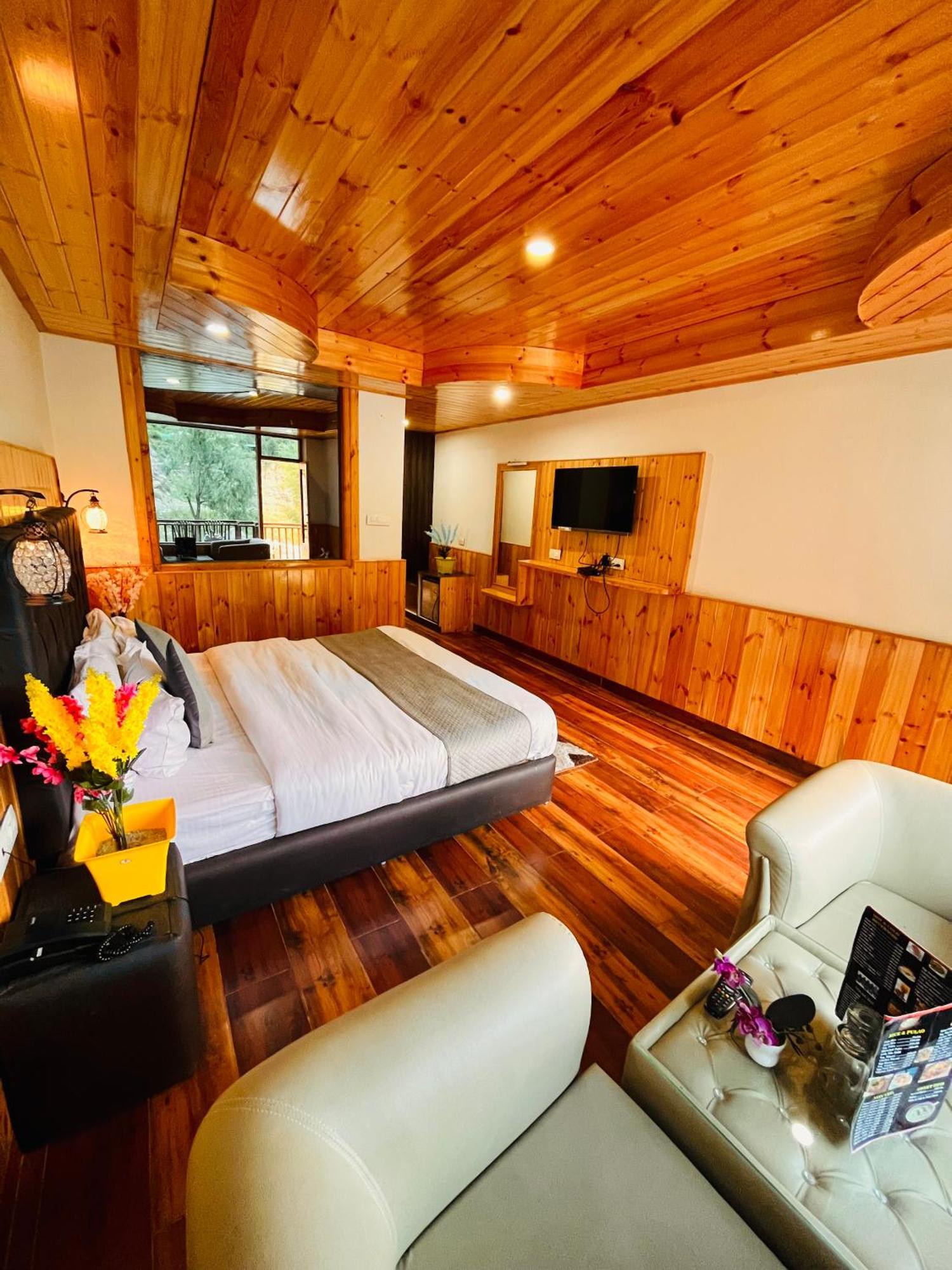 Himalayan Resort, - !! Riverside !! Big Garden With Bonfire !! Guest Preferred !! Scenic River & Mountain View !! Big Parking !! Luxury Balcony !! Playing Zone !! Of The Year Manali (Himachal Pradesh)