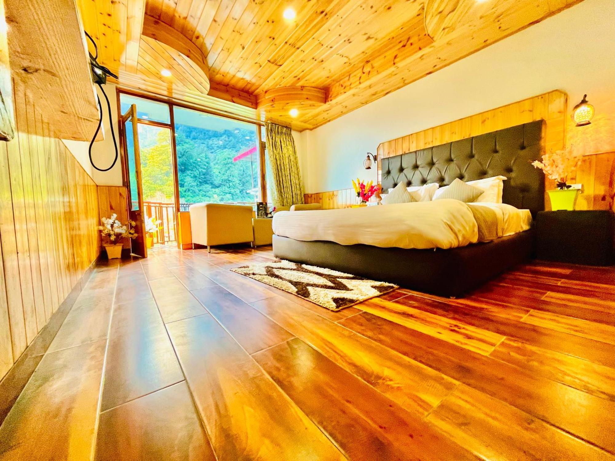 Himalayan Resort, - !! Riverside !! Big Garden With Bonfire !! Guest Preferred !! Scenic River & Mountain View !! Big Parking !! Luxury Balcony !! Playing Zone !! Of The Year Manali (Himachal Pradesh)