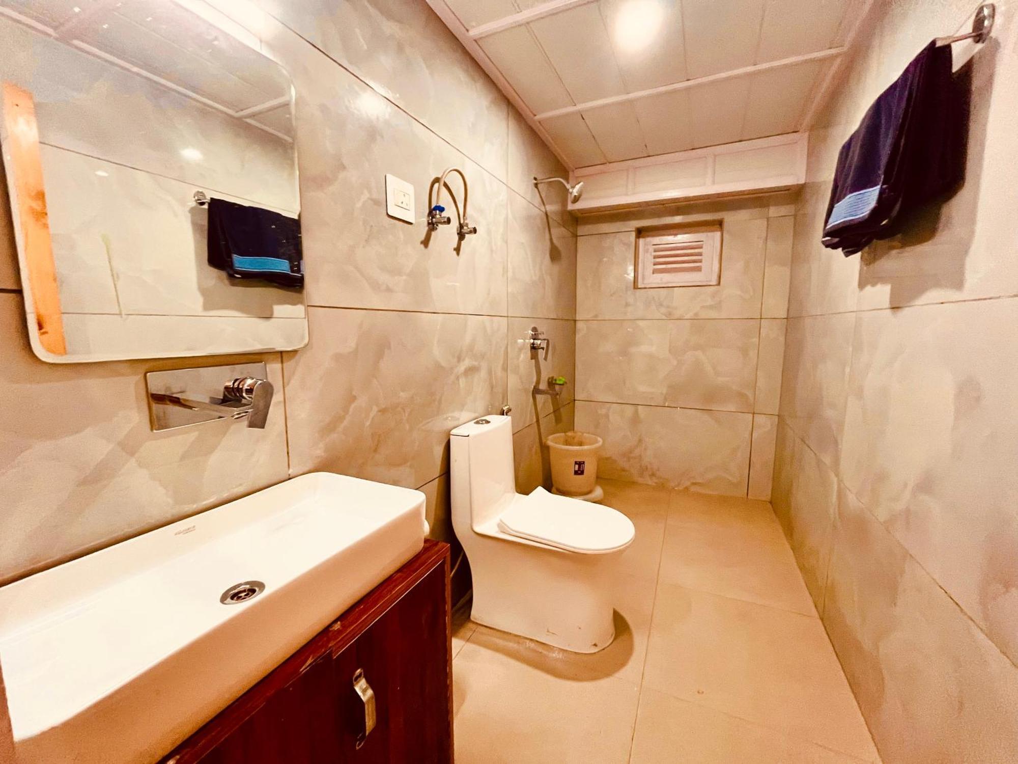 Hotel Himalayan Resort, - !! Riverside !! Big Garden With Bonfire !! Guest Preferred !! Scenic River & Mountain View !! Big Parking !! Luxury Balcony !! Playing Zone !! Of The Year *