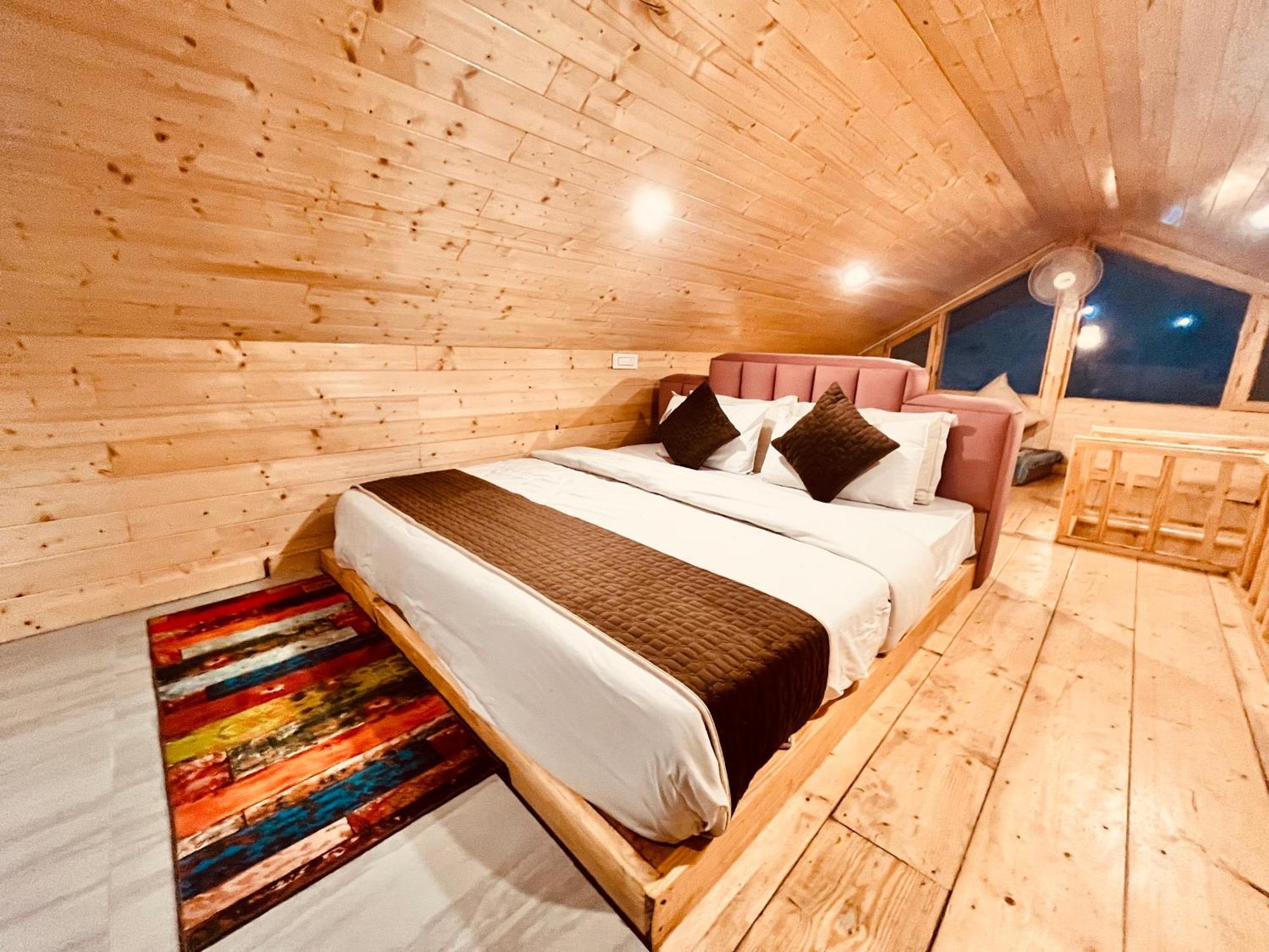 Hotel Himalayan Resort, - !! Riverside !! Big Garden With Bonfire !! Guest Preferred !! Scenic River & Mountain View !! Big Parking !! Luxury Balcony !! Playing Zone !! Of The Year *